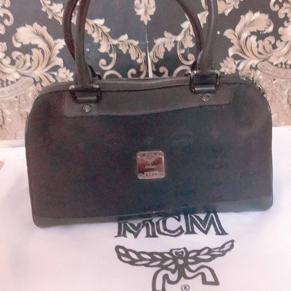 Authentic mcm small bag - Picture 2 of 16